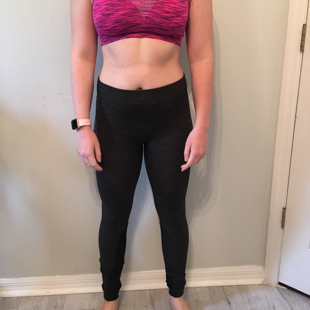 Leggings or workout wear grey/black insert on leg